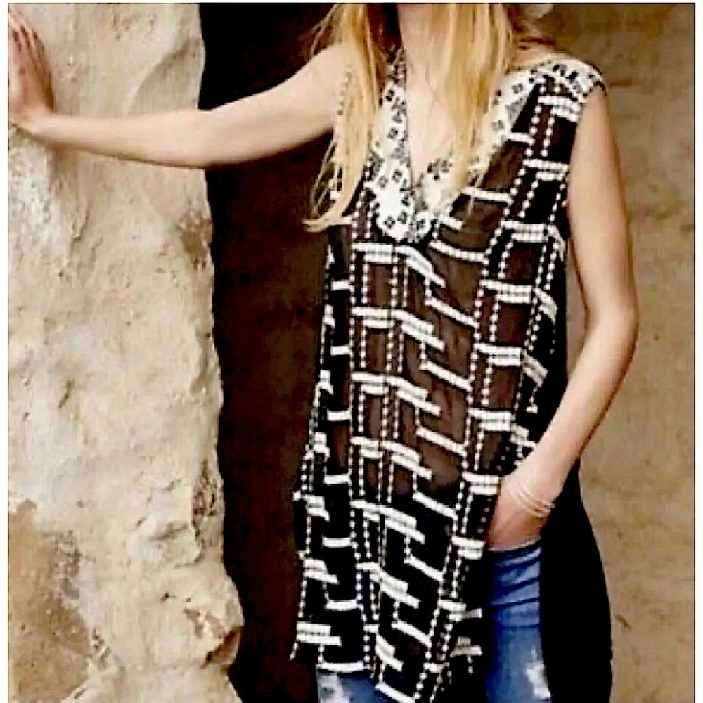 Tiny Anthropologie Lace Embroidered Chaparral Tunic Top Womens size XS Festival‎